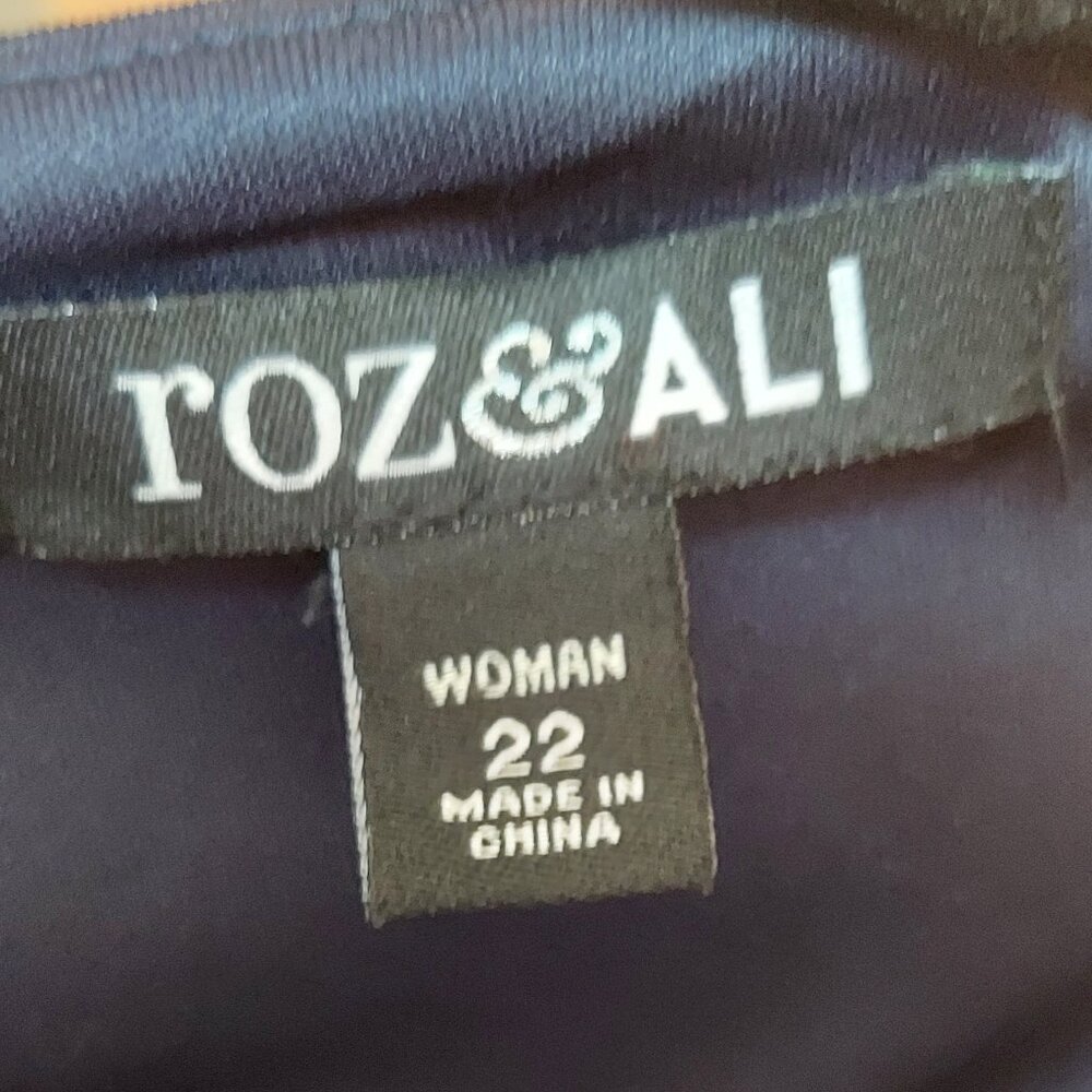 Roz & Ali Dress - Picture 3 of 6